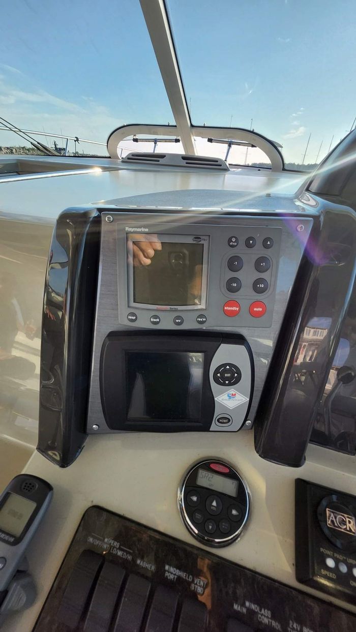 2007 Sea Ray 480 Sundancer MC Photo 9 of 41