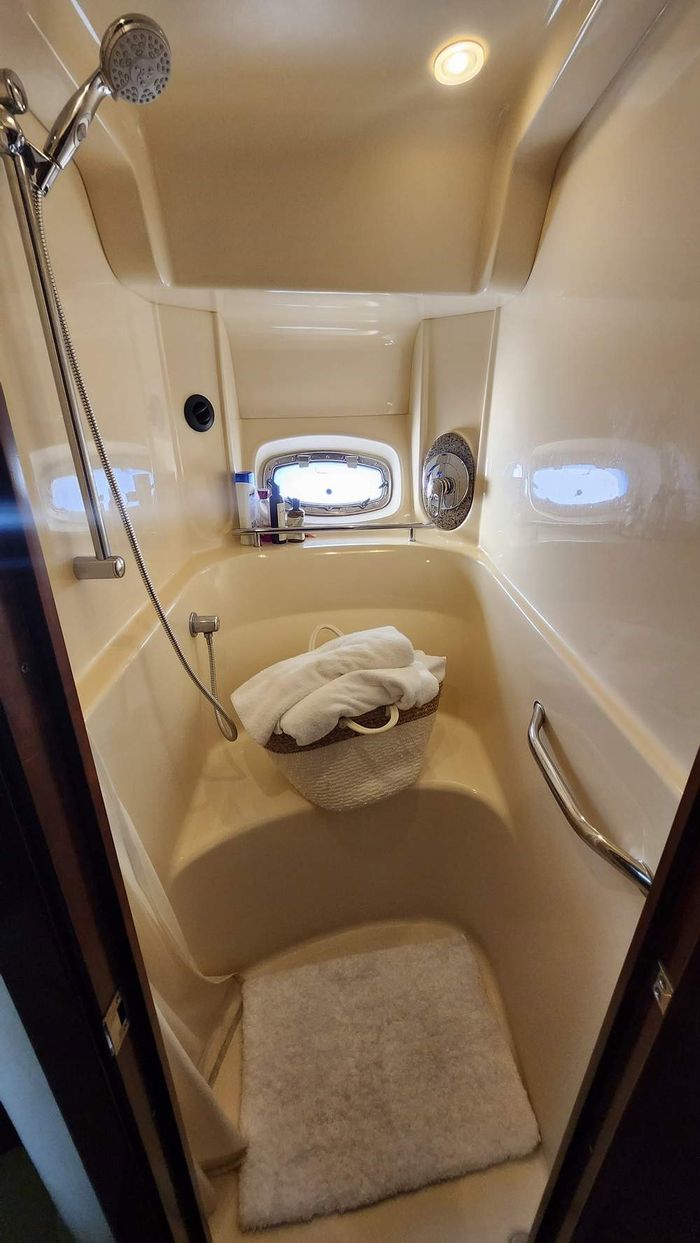 2007 Sea Ray 480 Sundancer MC Photo 40 of 41