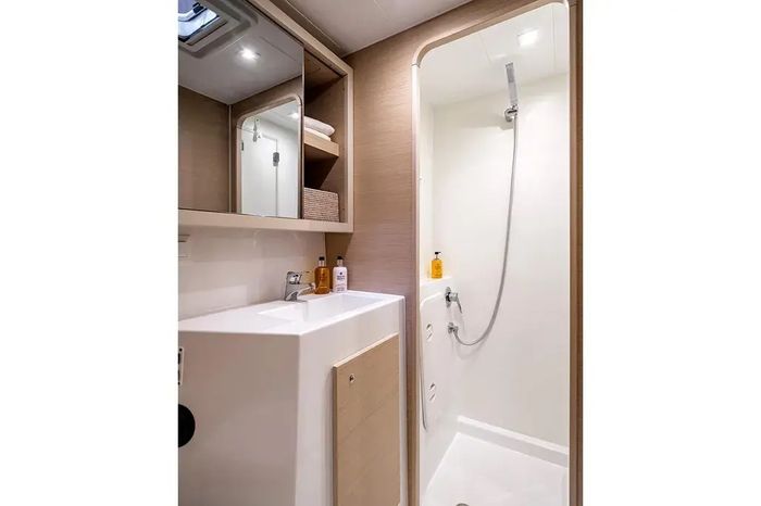 2025 Lagoon 42 Millenium Photo 10 of 13