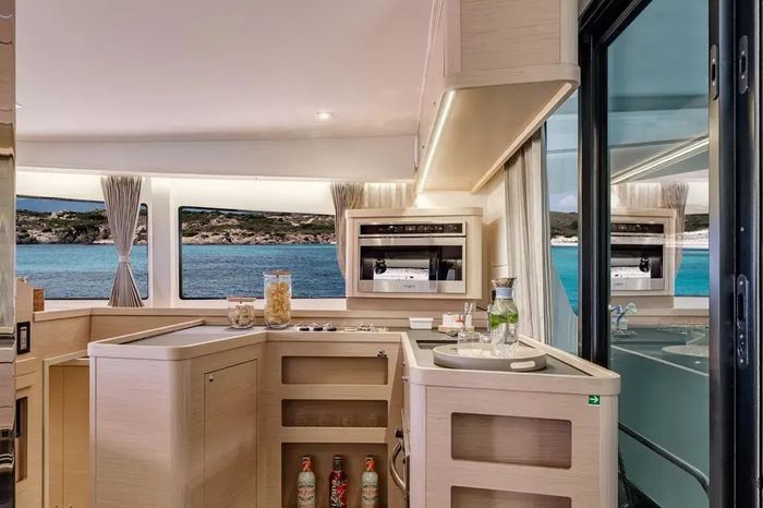 2025 Lagoon 42 Millenium Photo 7 of 13