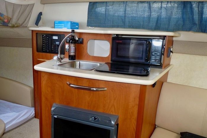 2005 Bayliner 245 Photo 9 of 15