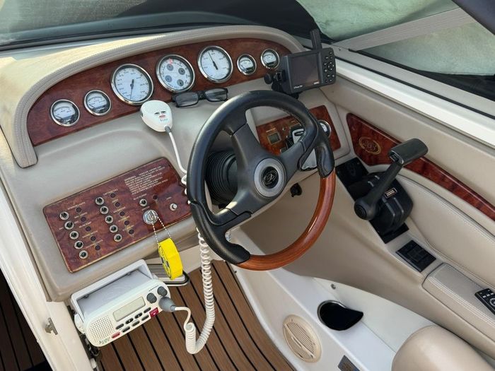 2002 Cobalt 263 Photo 12 of 17