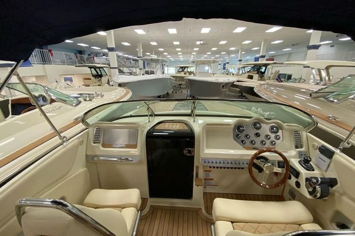 2019 Chris-Craft Corsair 30 Photo 10 of 14