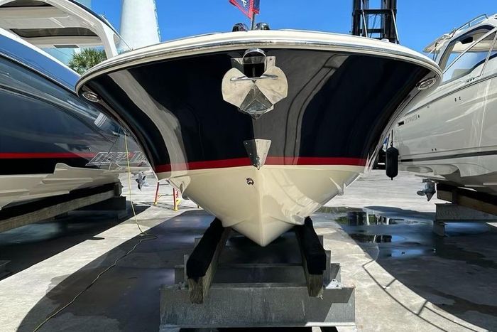 2019 Chris-Craft Corsair 30 Photo 7 of 14
