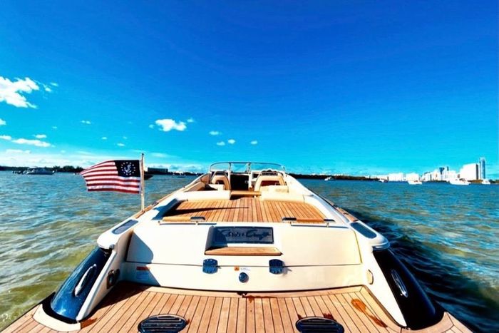 2019 Chris-Craft Corsair 30 Photo 8 of 14