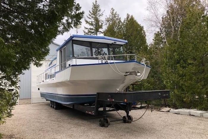 1981 Holiday Mansion 450 Coastal Commander Photo 2 of 18