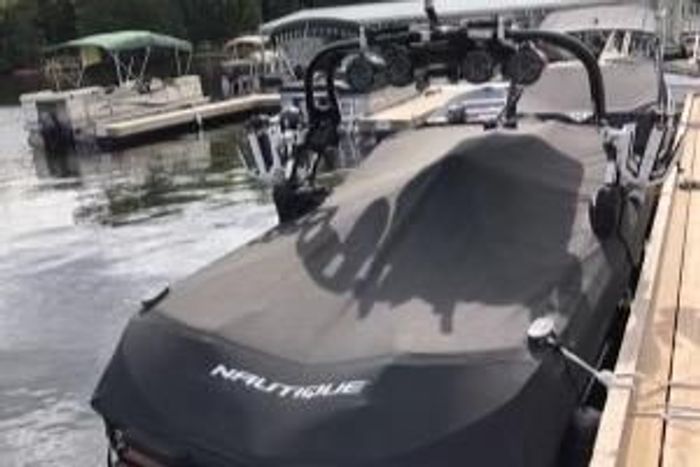 2017 Nautique Super Air Nautique G23 Photo 3 of 4