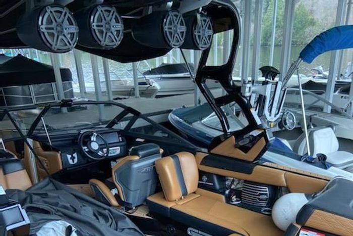 2017 Nautique Super Air Nautique G23 Photo 2 of 4