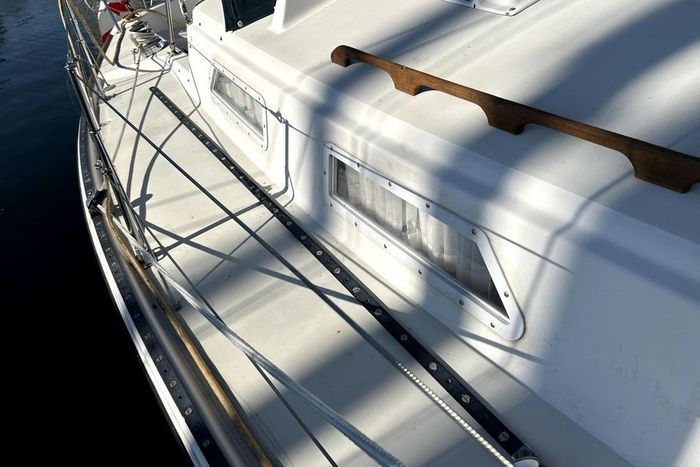 1983 Pearson 34 Photo 7 of 16