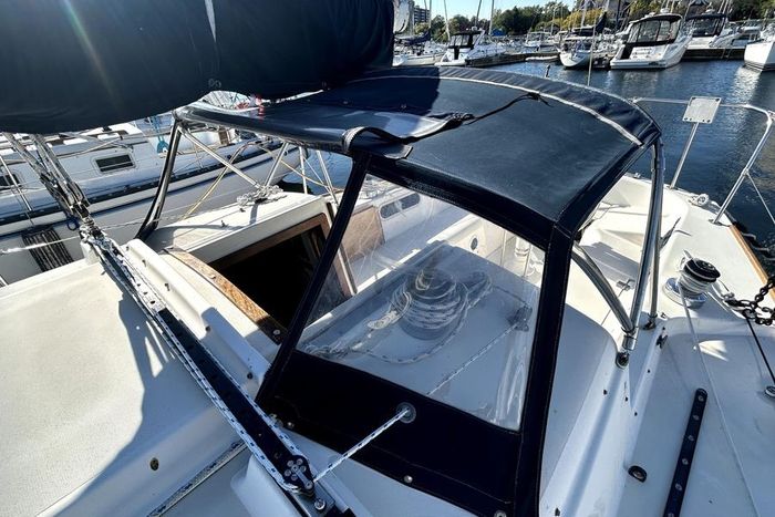 1983 Pearson 34 Photo 8 of 16