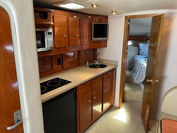 2006 Rinker Express Cruiser 360 Photo 23 of 26