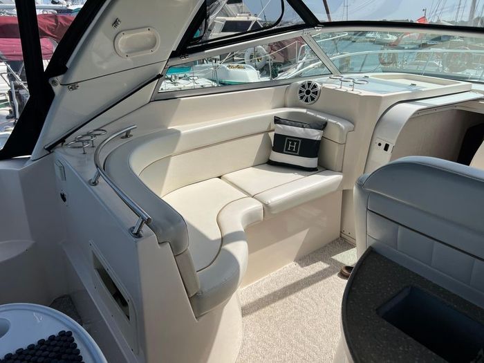 2006 Rinker Express Cruiser 360 Photo 9 of 26