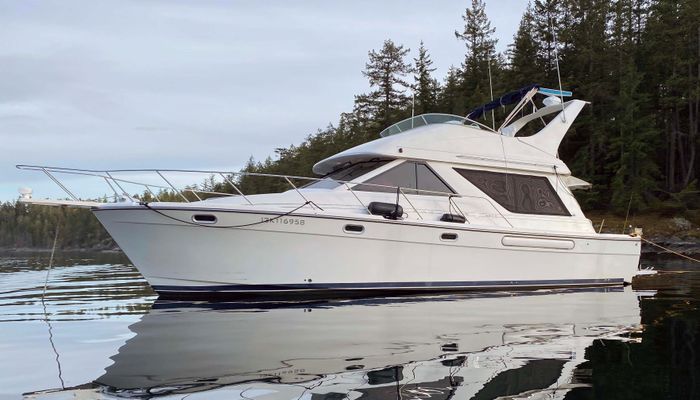 2001 Bayliner 3988 Photo 1 of 24