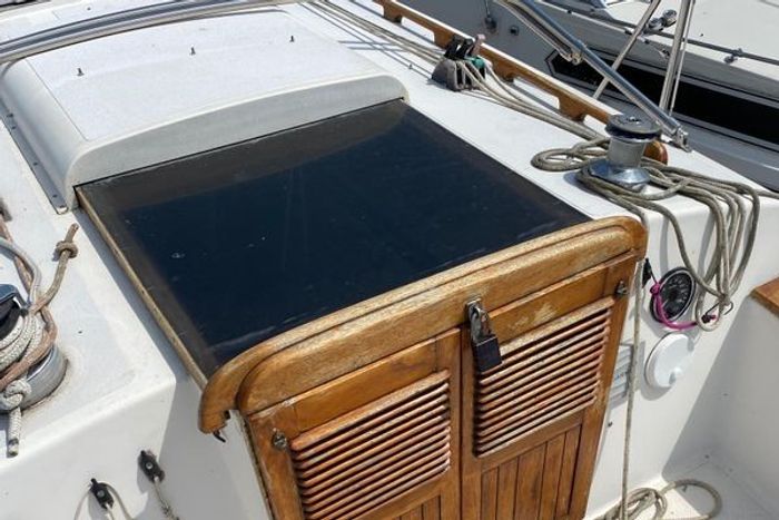 1985 Aloha Yachts 34 Photo 8 of 14