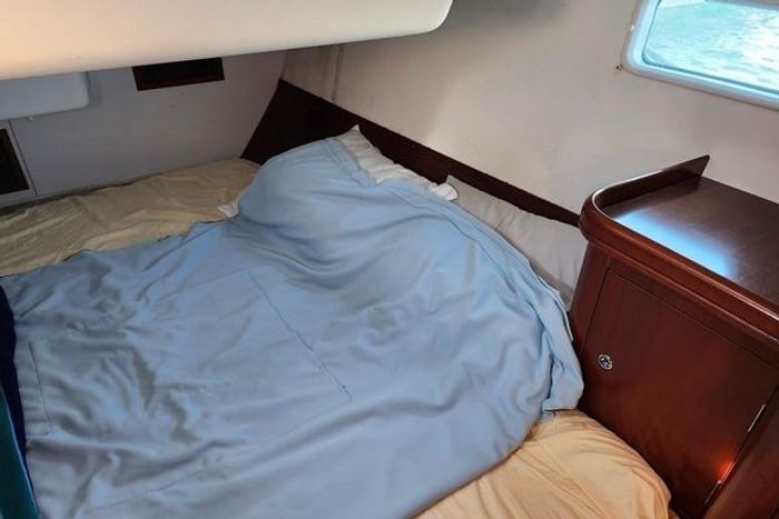 2006 Beneteau 473 Photo 9 of 22