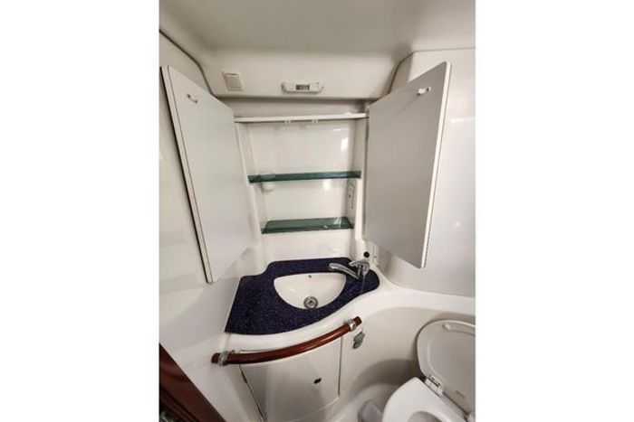 2006 Beneteau 473 Photo 20 of 22