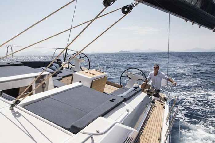 2026 Beneteau Oceanis 52 Photo 4 of 12