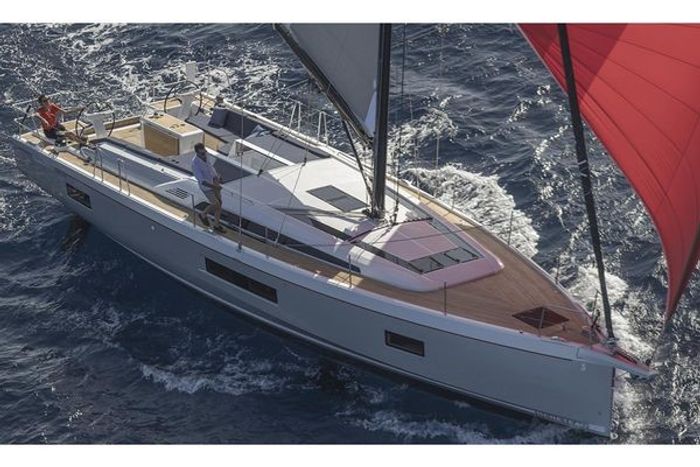 2026 Beneteau Oceanis 52 Photo 2 of 12