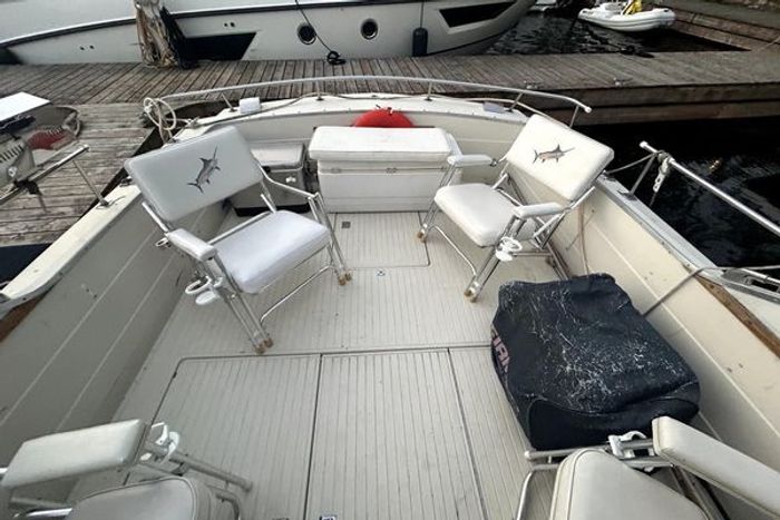 1968 Chris-Craft 315 Commander Photo 7 of 17