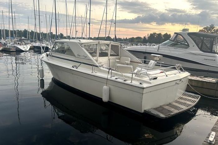 1968 Chris-Craft 315 Commander Photo 1 of 17