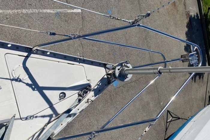 1985 CS Yachts 33 Sloop Photo 9 of 17