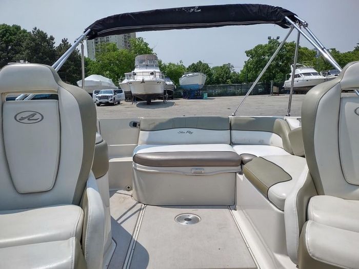 2007 Sea Ray 240 Sundeck Photo 9 of 15