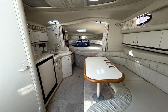1997 Sea Ray 330 Sundancer Photo 25 of 29
