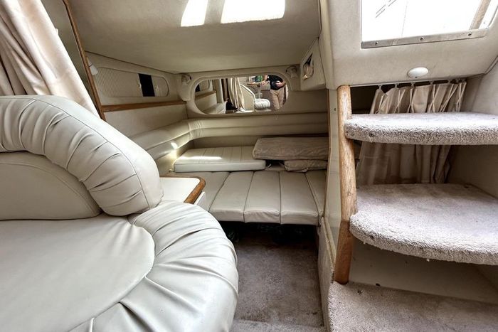 1997 Sea Ray 330 Sundancer Photo 24 of 29