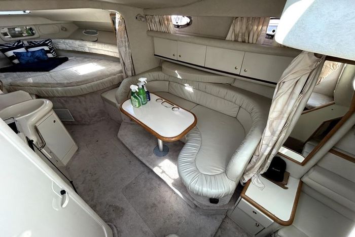 1997 Sea Ray 330 Sundancer Photo 23 of 29