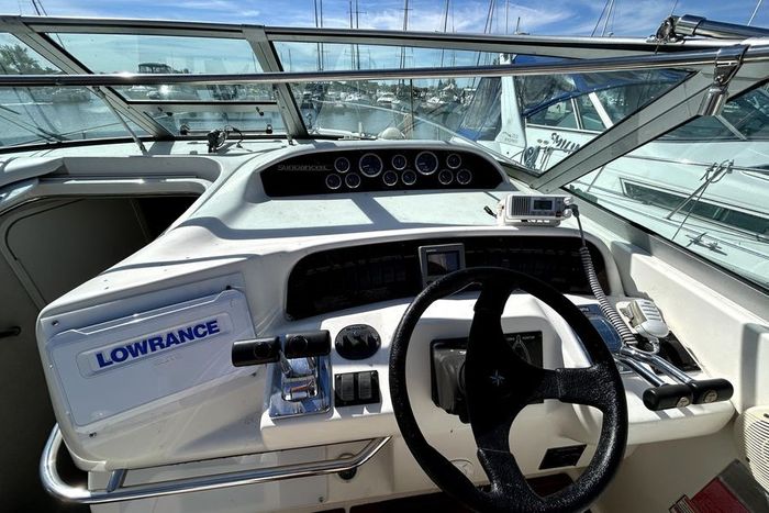 1997 Sea Ray 330 Sundancer Photo 15 of 29