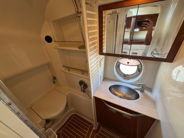 2010 Sea Ray 370 Sundancer Photo 18 sur 27