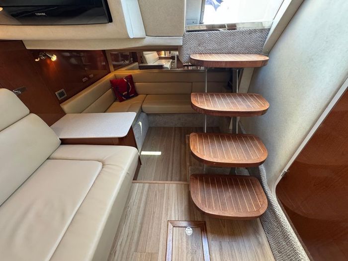 2010 Sea Ray 370 Sundancer Photo 23 sur 27