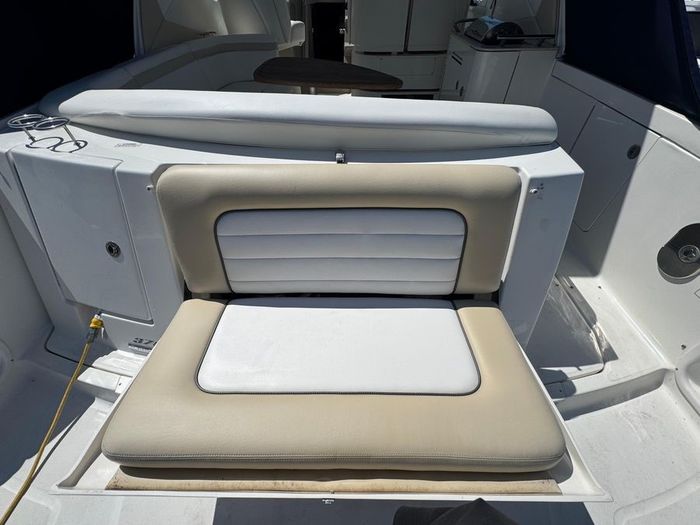 2010 Sea Ray 370 Sundancer Photo 17 sur 27