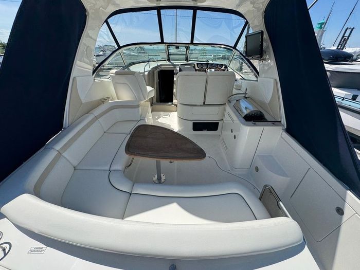 2010 Sea Ray 370 Sundancer Photo 16 sur 27