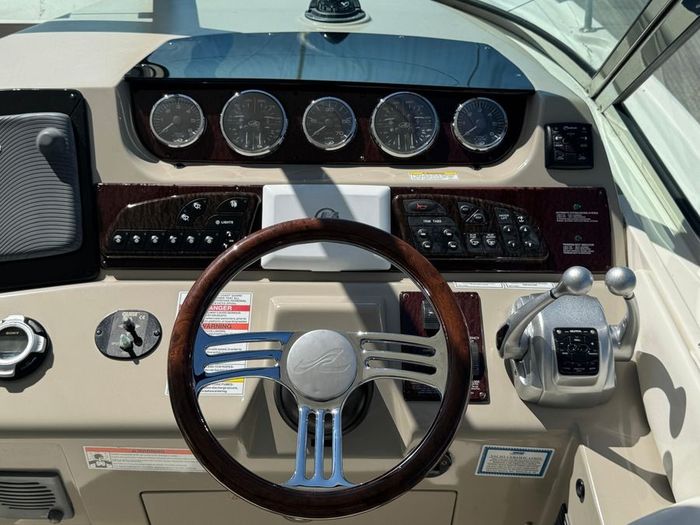 2010 Sea Ray 370 Sundancer Photo 8 sur 27