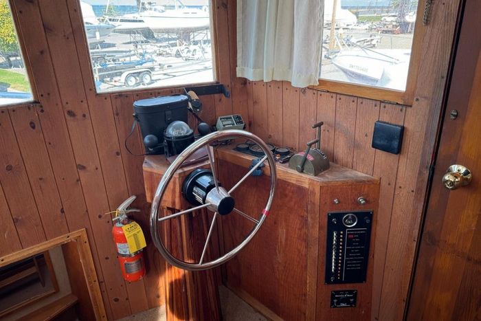 1987 Tugboat 28 Photo 6 of 14