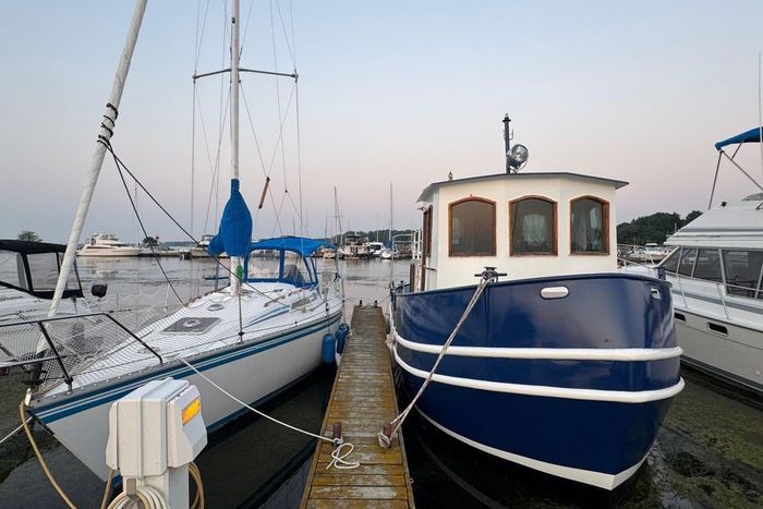 1987 Tugboat 28 Photo 5 of 14