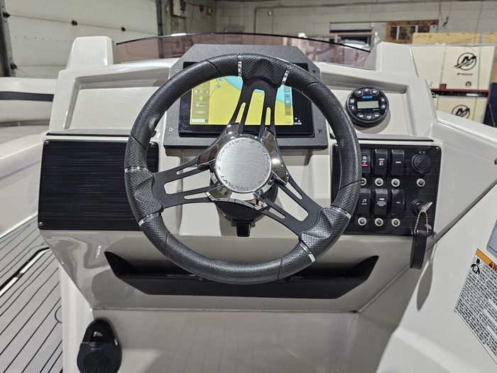 2023 Starcraft SVX 191 W/ 150 HP YAMAHA- 566 Hours Photo 16 of 28