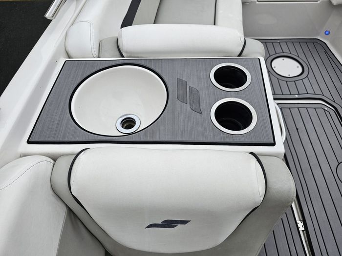 2023 Starcraft SVX 191 W/ 150 HP YAMAHA- 566 Hours Photo 21 of 28