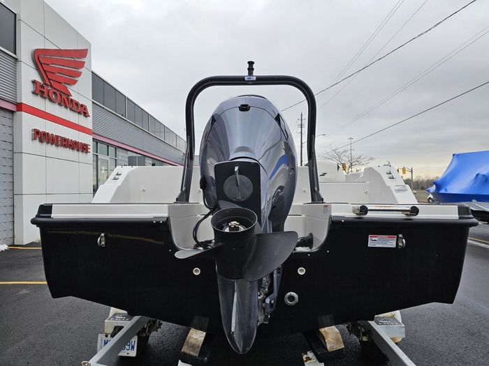2023 Starcraft SVX 191 W/ 150 HP YAMAHA- 566 Hours Photo 8 of 28