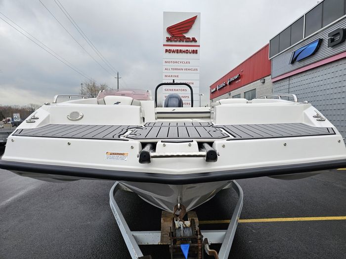 2023 Starcraft SVX 191 W/ 150 HP YAMAHA- 566 Hours Photo 4 of 28
