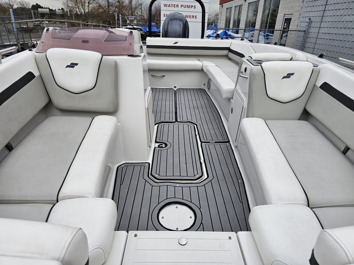 2023 Starcraft SVX 191 W/ 150 HP YAMAHA- 566 Hours Photo 9 of 28