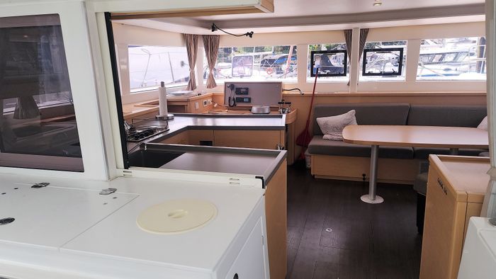 2019 Lagoon 450F Photo 35 of 92
