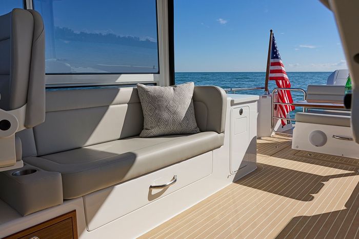2026 MJM Yachts MJM 38X Photo 11 sur 22