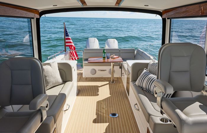 2026 MJM Yachts MJM 38X Photo 9 sur 22