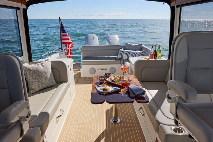 2026 MJM Yachts MJM 38X Photo 14 sur 22