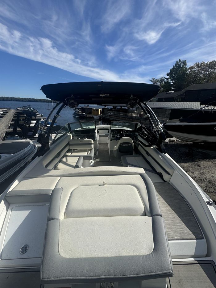 2021 Cobalt CS23 Photo 6 of 10