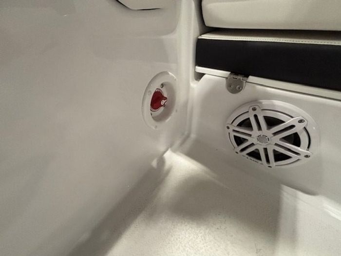 2026 Stingray 173CC Photo 11 sur 20