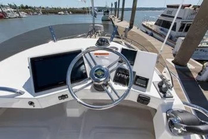 2026 Ranger Tugs R-29 CB Photo 9 sur 11