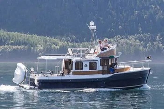 2026 Ranger Tugs R-31 CB Photo 1 of 21